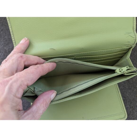 Croft &‎ Barrow Genuine Leather Womens Wallet Green - Picture 8 of 11